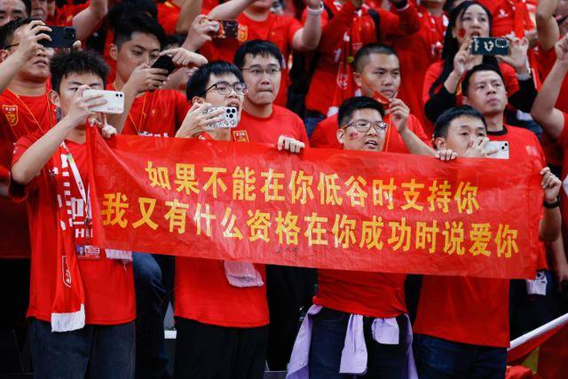 苹果推出新款 iPhone Duo系列，多款折叠机型曝光